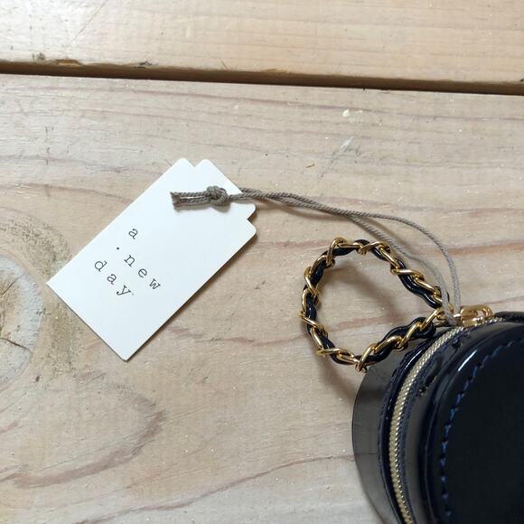 A New Day NWT Blue Heart Shaped Jewelry Organizer - Picture 3 of 8